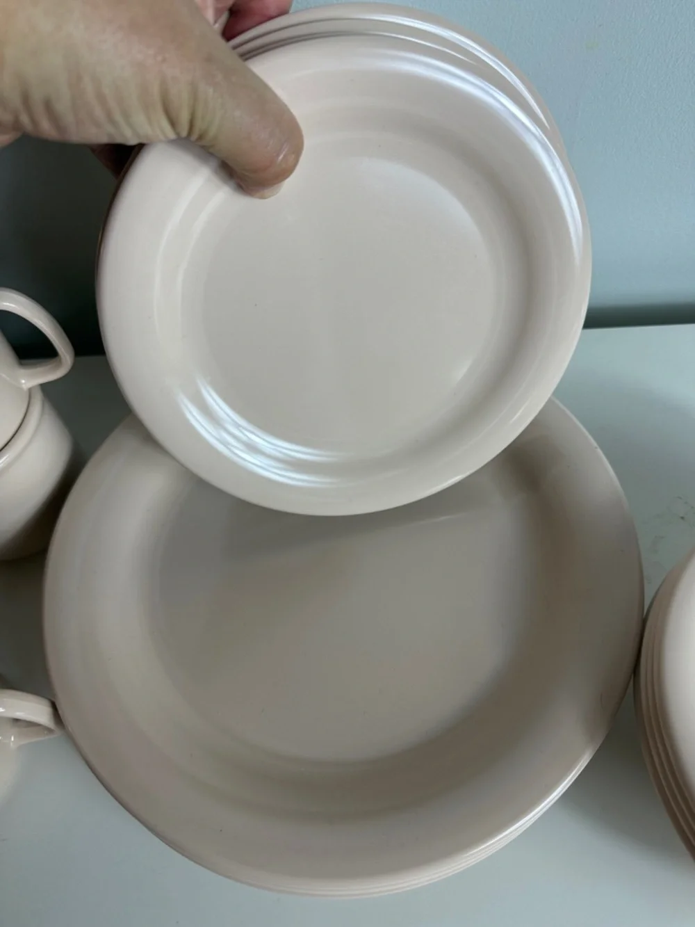 Vtg Tupperware Dinnerware Melamine 16-Piece Set Dusty Rose USA Plates Mugs Bowls